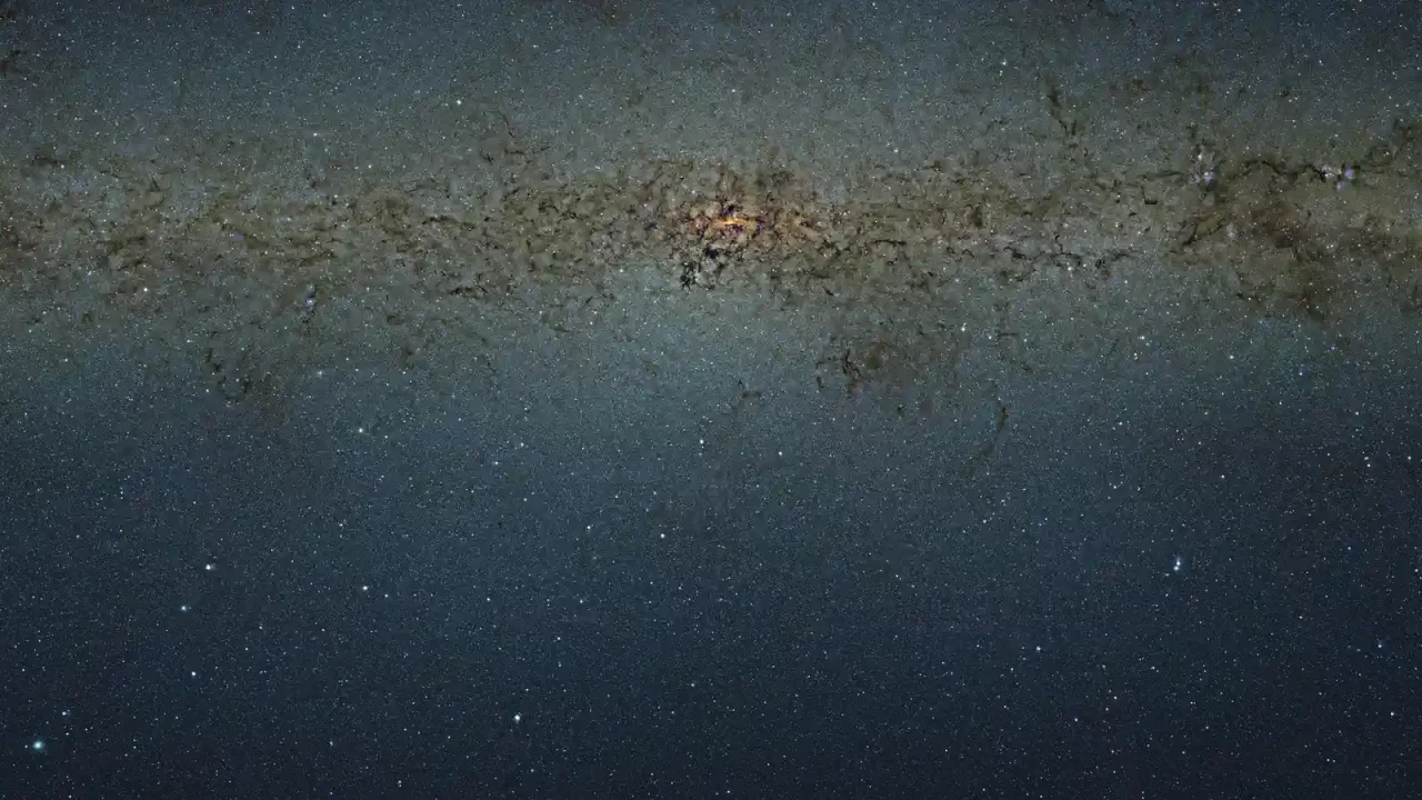 Gusto zvjezdano polje središta Mliječne staze i tamni oblaci prašine na mozaiku VISTA.